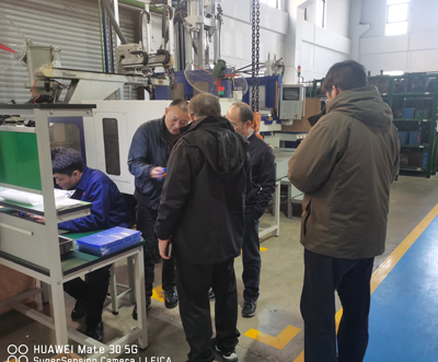 Customers from Hong Kong witnessed the production process and highly praised the professional services